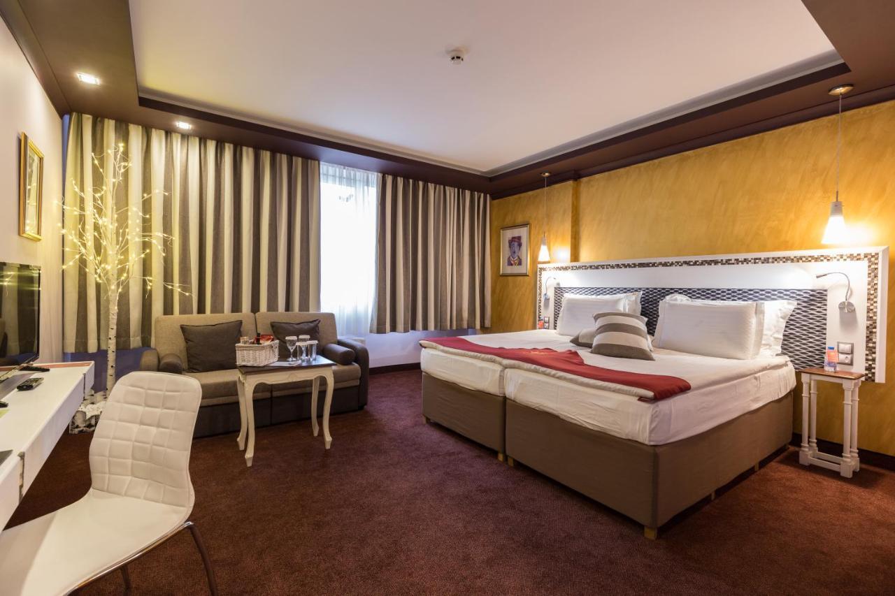 Diplomat Plaza Hotel & Resort ลูโกวิต ภายนอก รูปภาพ